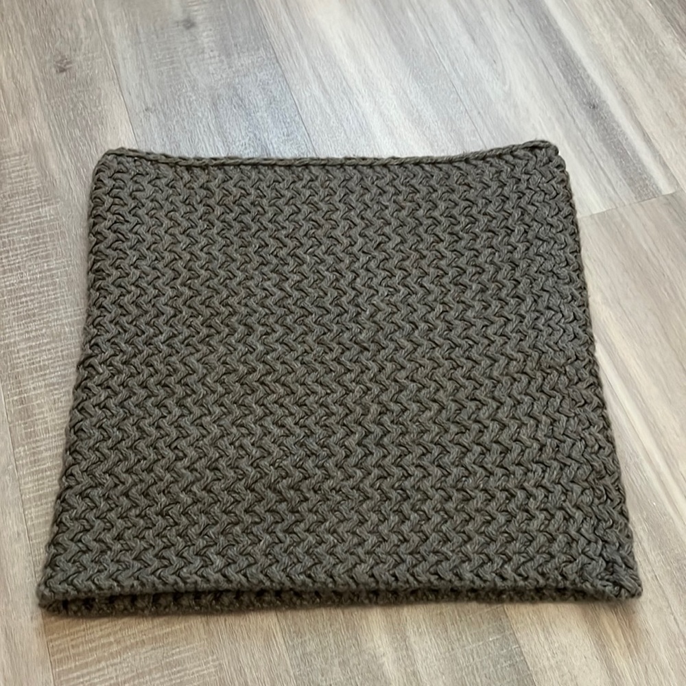 GAP brown knit neck warmer like new